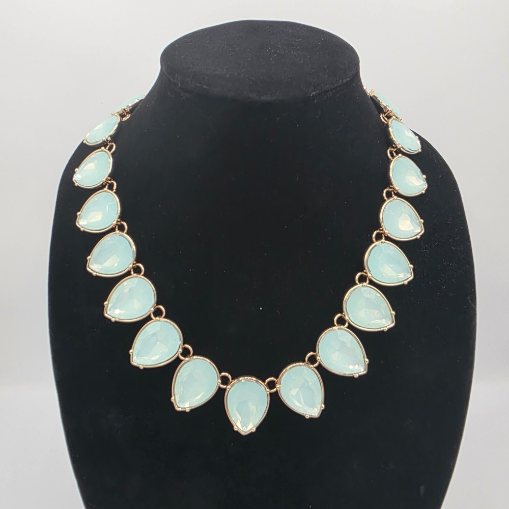 NWT Charming Charlie Mint Green Seafoam‎ Teardrop Rhinestone Bib Silver Tone 18"